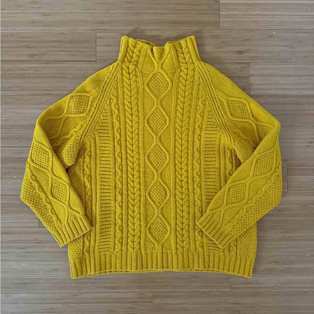 TRADED Cable knit lambswool sweater from Beaumont Organic